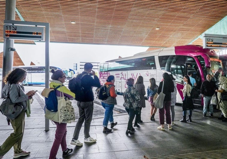 Once pueblos de Álava se quedan sin bus de la línea Vitoria Logroño en